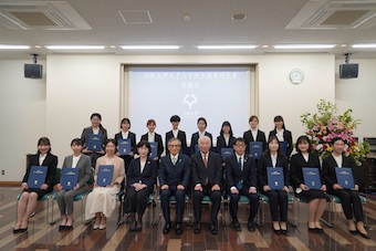博士前期課程2年の森あすかさんが「令和4年度　大阪大学女子大学院生優秀研究賞」を受賞しました